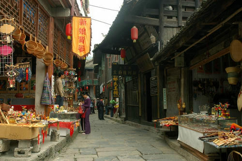 E線(xiàn)：張家界、猛洞河、芙蓉鎮(zhèn)、黃龍洞經(jīng)典四日游（純玩）